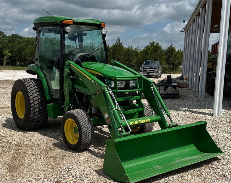 2022 John Deere 4066R MFWD Tractor