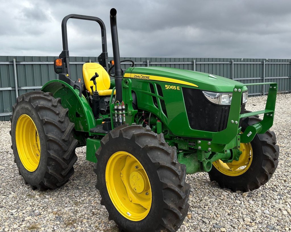 2022 John Deere 5065E – Utility Tractor