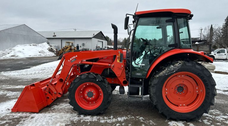 2021 Kubota M4-071D MFWD Tractor