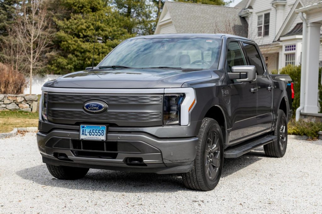 2022 Ford F-150 Lightning Lariat