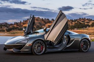 2017 McLaren 570GT