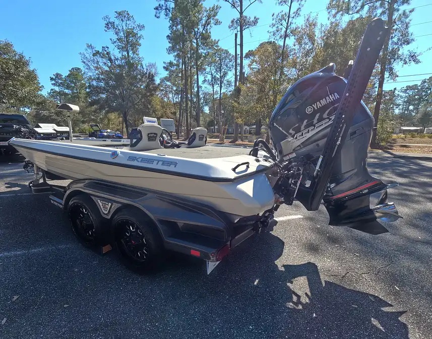 2021 Skeeter FXR20LE Trailer Included – 250HP YAMAHA ENGINE