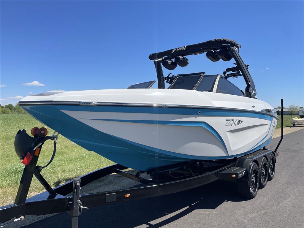 2023 Tige’ 25ZX Indmar 460 Raptor Engine – Boatmate Tri-Axle Trailer