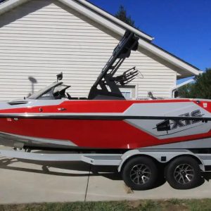 2021 AXIS T22 SKIWAKEBOARD BOAT - MAILBU INBOARD ENGINE - MALIBU TRAILER