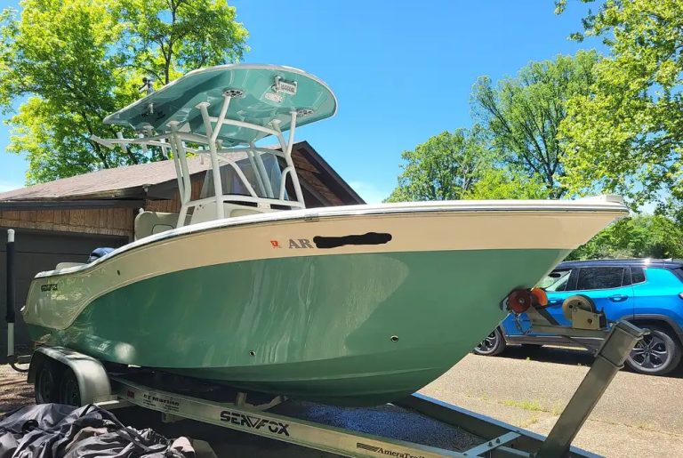 2018 Sea Fox 226 Commander Yamaha F200XB 200 hp Engine - 2018 Amera Trail Trailer Included