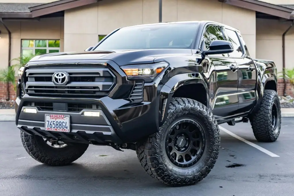 2025 Toyota Tacoma SR5