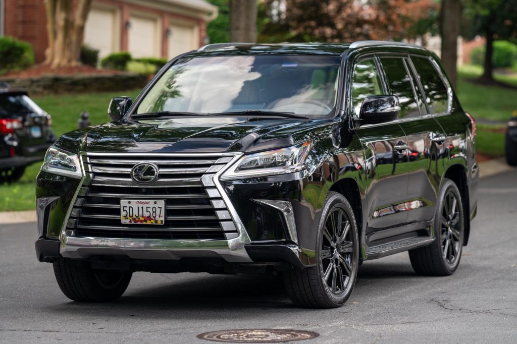 2019 Lexus LX 570 V8 5.7-liter Luxury