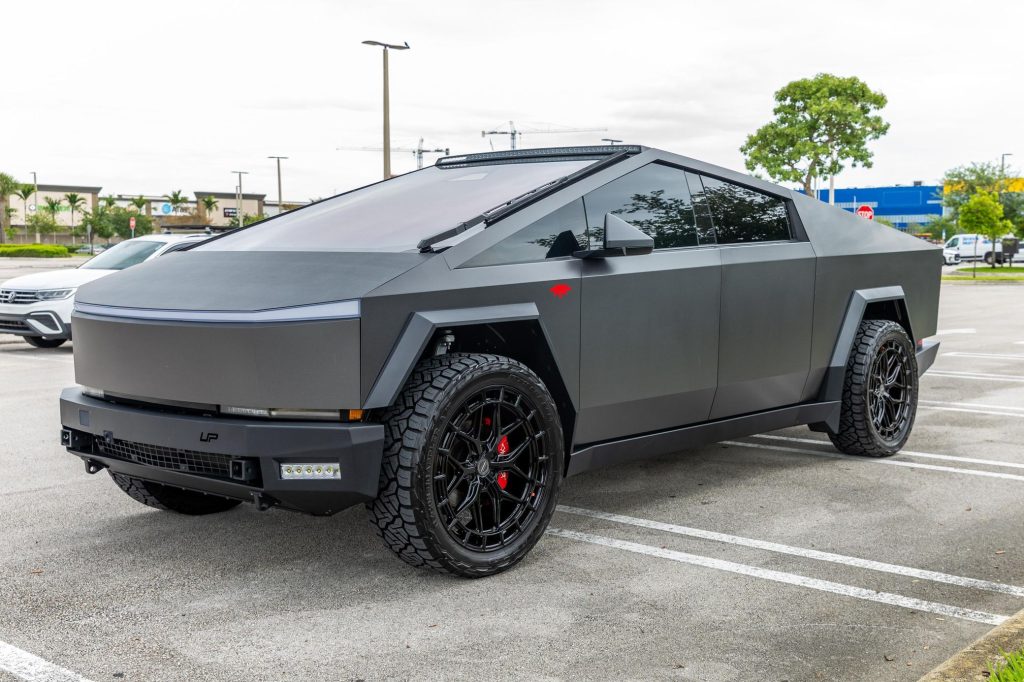 2024 Tesla Cybertruck Cyberbeast
