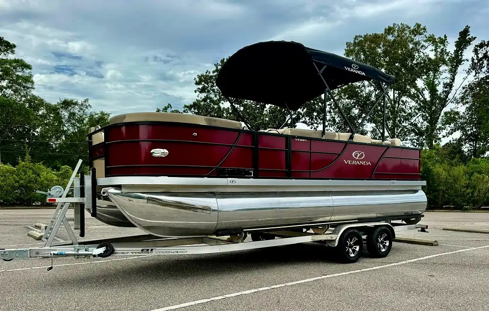 2022 Veranda VF20F2 Pontoon Boat, Yamaha VF90LA Engine, Back Track 2022 Trailer