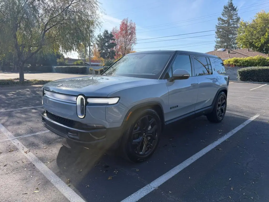 2026 Rivian R1S Adventure Edition