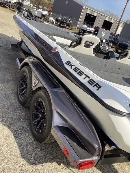 2026 Skeeter FXR21 FLEX – Yamaha 250 SHO – Dual Axle Trailer