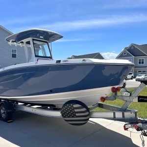 2025 Yamaha 252 FSH Sport center console jet boat, 200 hp Yamaha 1.9L High Output Engines & 2025 ShoreLand'r Trailer