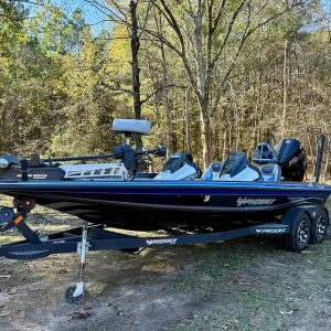 2019 Phoenix 721 Pro XP 21' BassBoat - Mercury 250 Engine - 2019 Marine Master Trailer