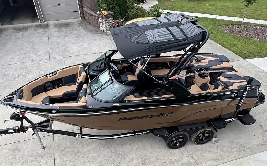 2024 Mastercraft XT23 Ashley Kidd Edition ski and wakeboard boat, 2024 Ilmor 6.0L MPI 373 hp & 2023 Mastercraft Trailer